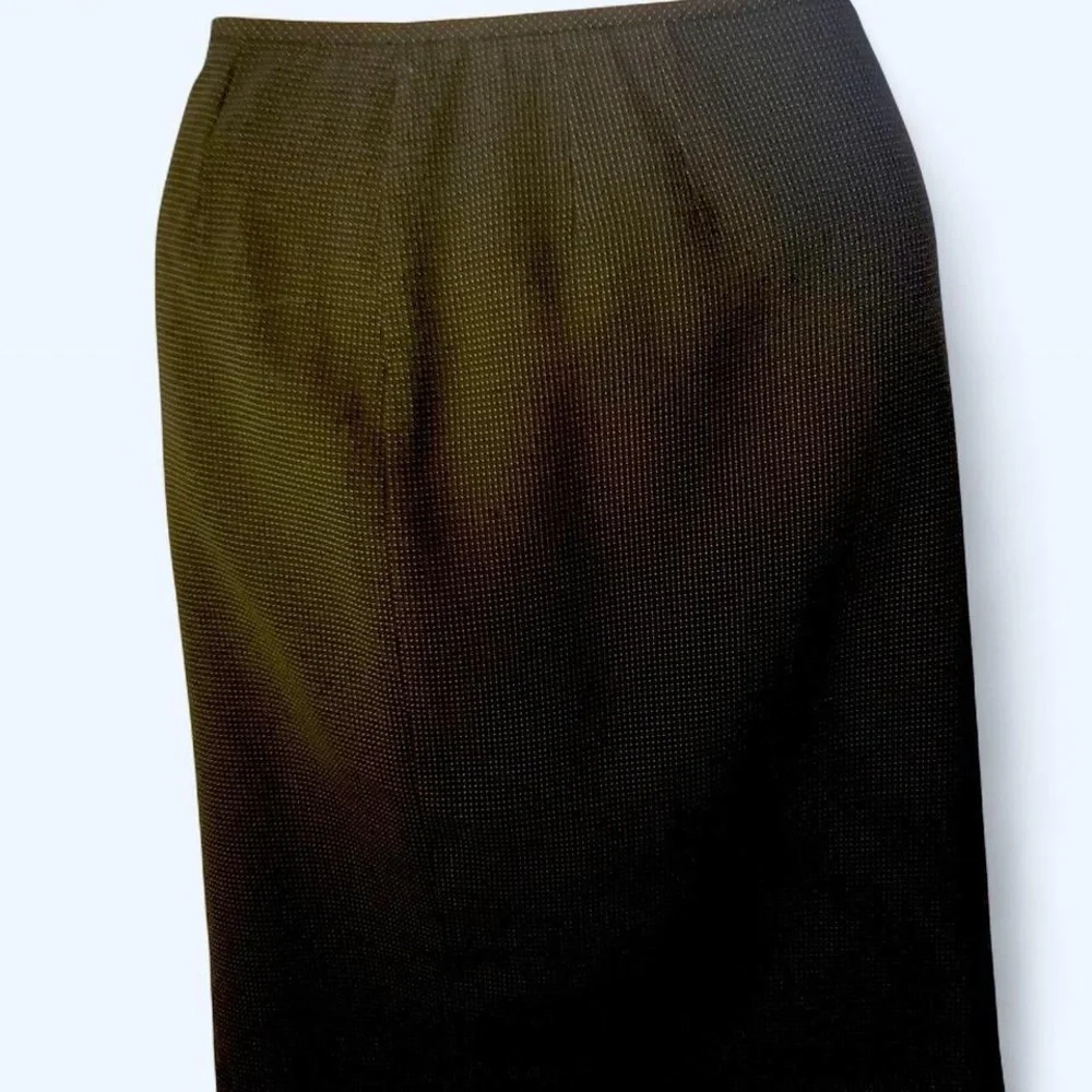 Black and white Polkadot midi skirt with zipper closure 8p Kasper Classics